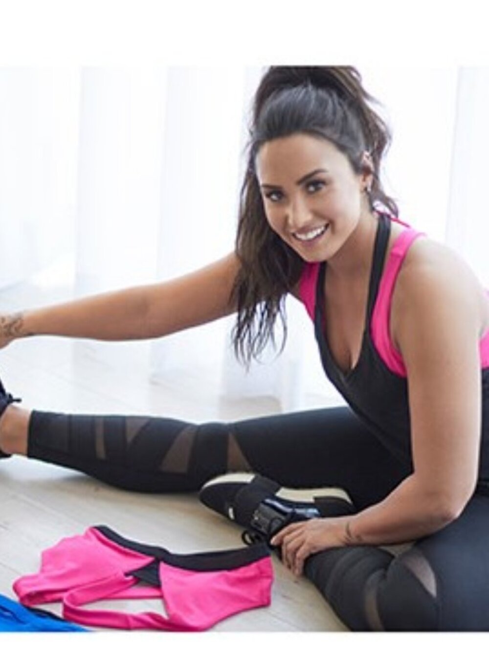 NWT Fabletics Martina Leggings Demi Lovato Ballet Mesh UNIQUE DESIGNER L